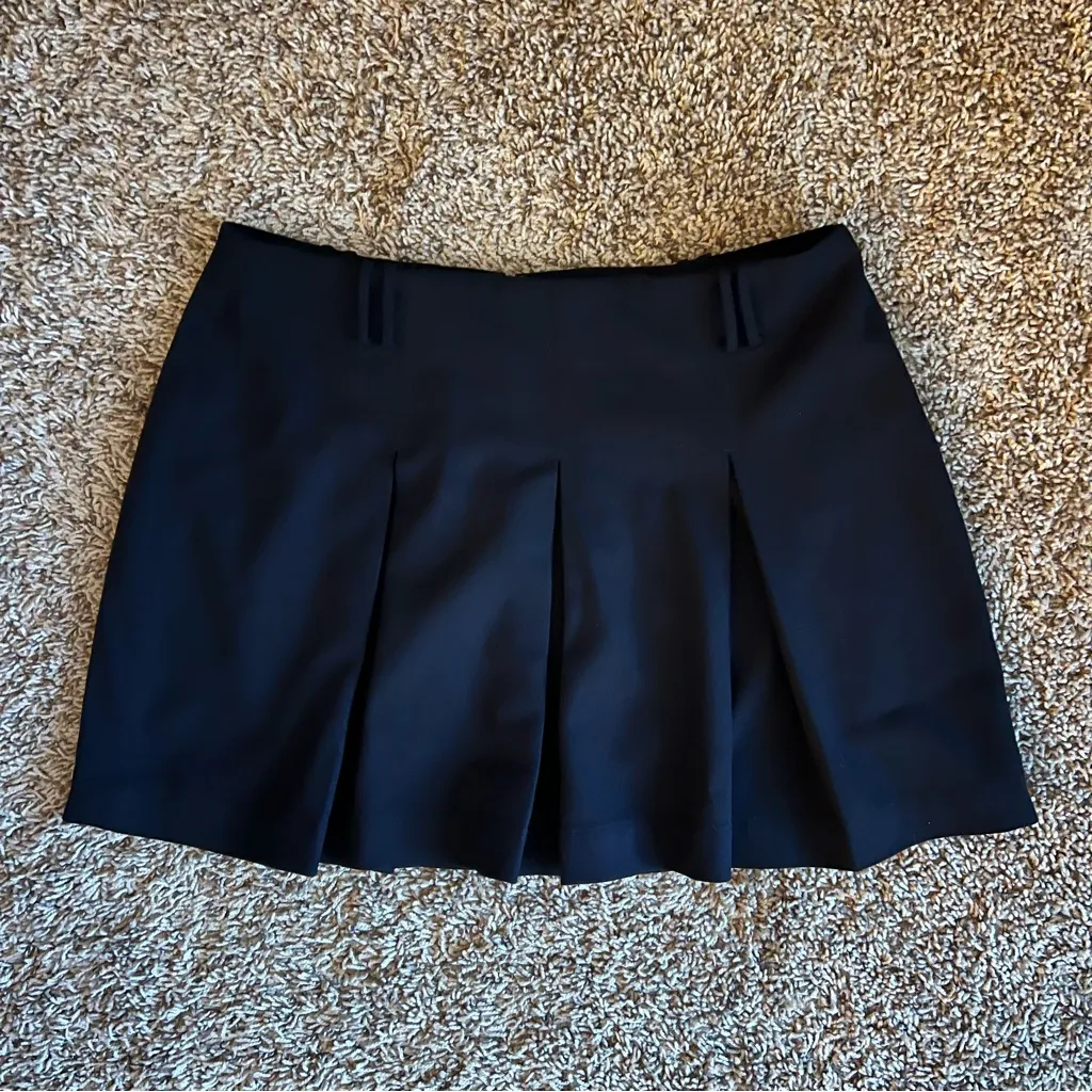DISSH Bruna Black Pleated Mini Skirt— Wool Blend Size 8 - Image 2