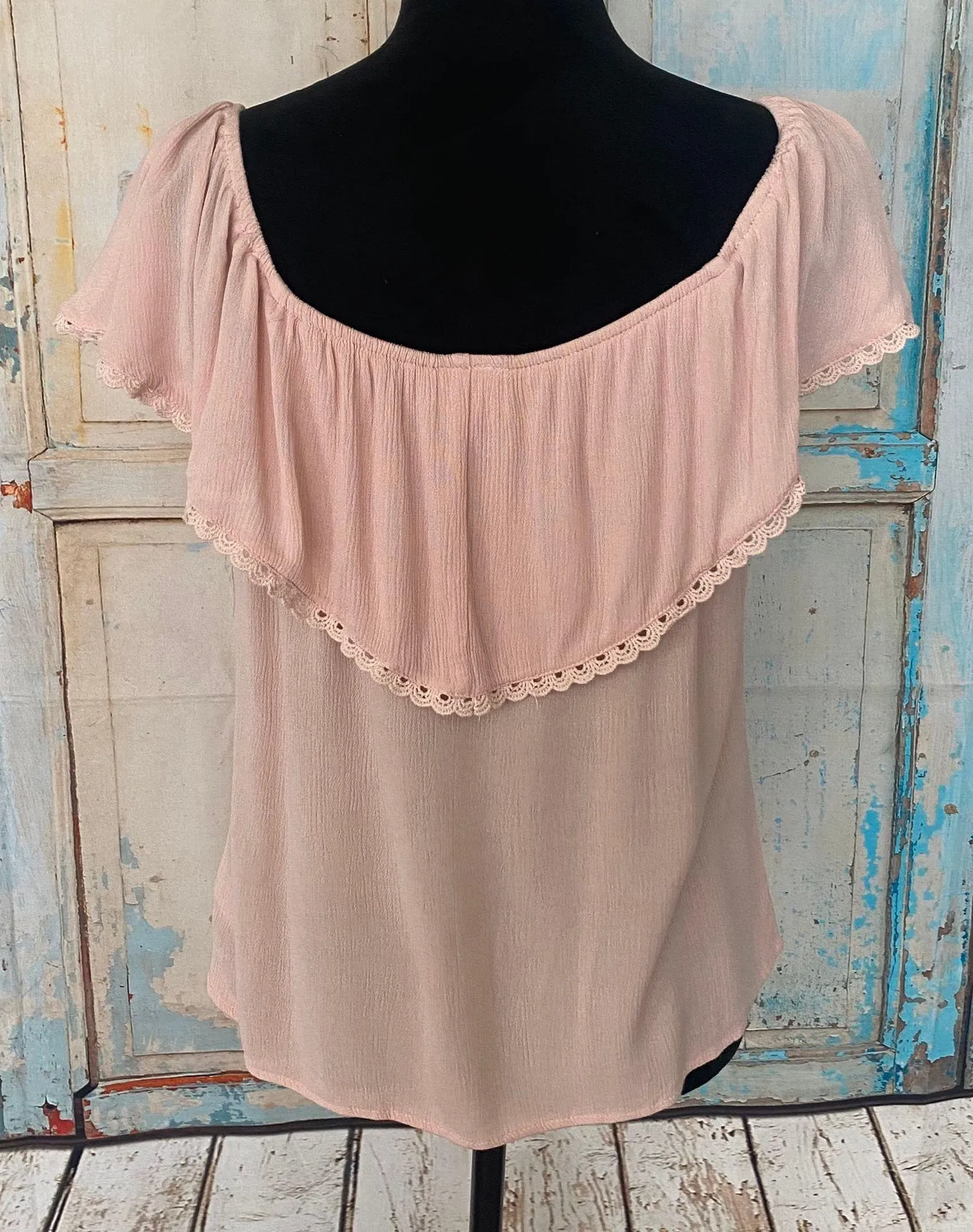 Mossimo Supply Women’s Light Pink Peasant Blouse Sz Small  - Image 3