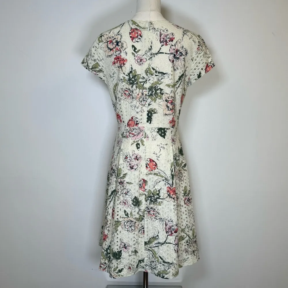 Ann Taylor Floral Eyelet V-Neck Short Sleeve Cotton Dress Women’s Size 8 - Image 5