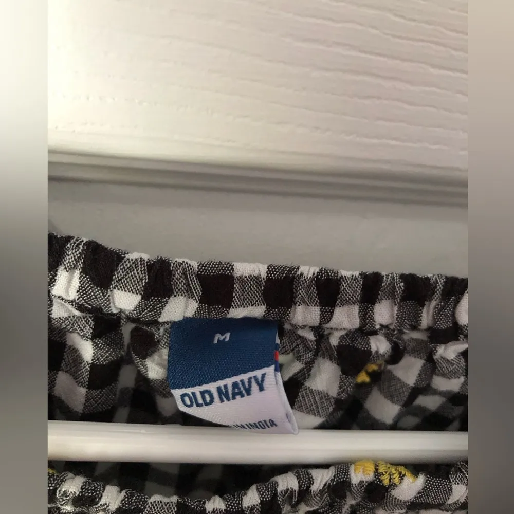 Old Navy Gingham Blouse top floral embroidery puff sleeves babydoll size M - Image 4