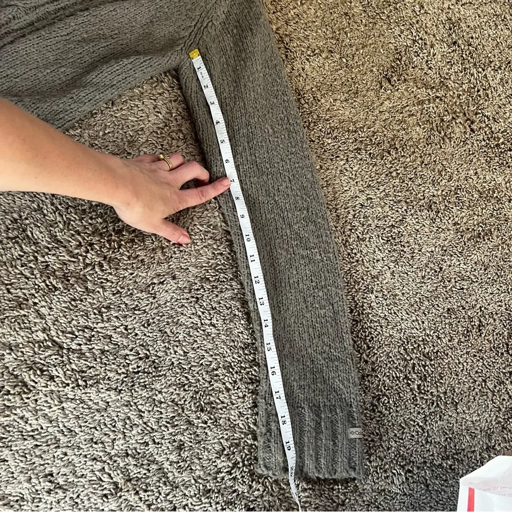 Columbia tan/gray/taupe knit sweater cardigan size small - Image 6