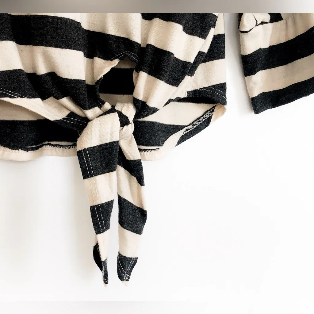 Xhilaration Striped Black and White Cropped Top - Image 3