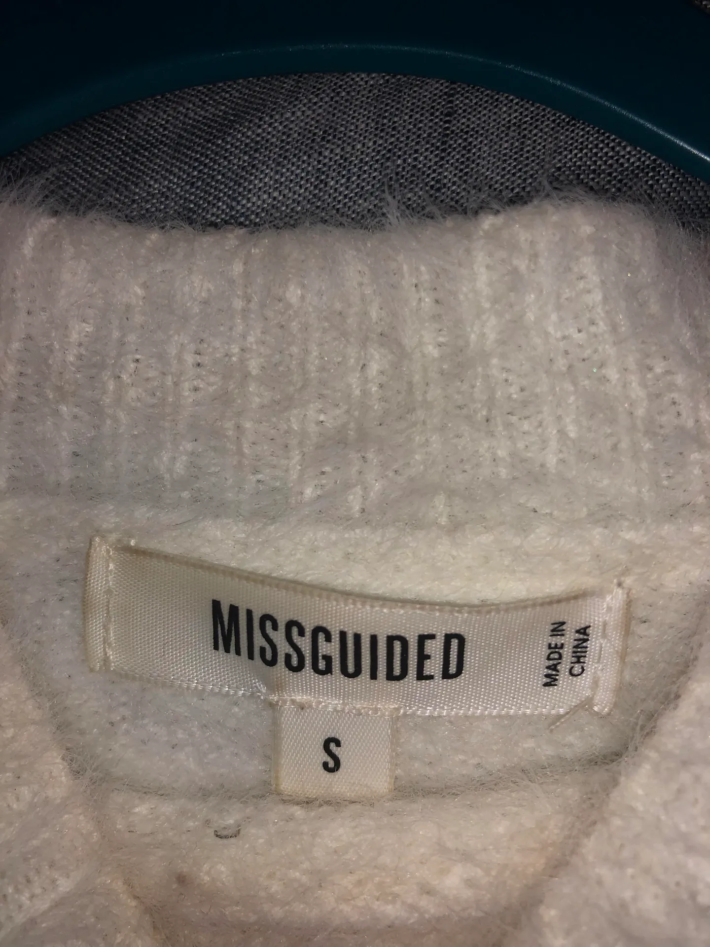 Misguided Cropped Sweater - Image 10