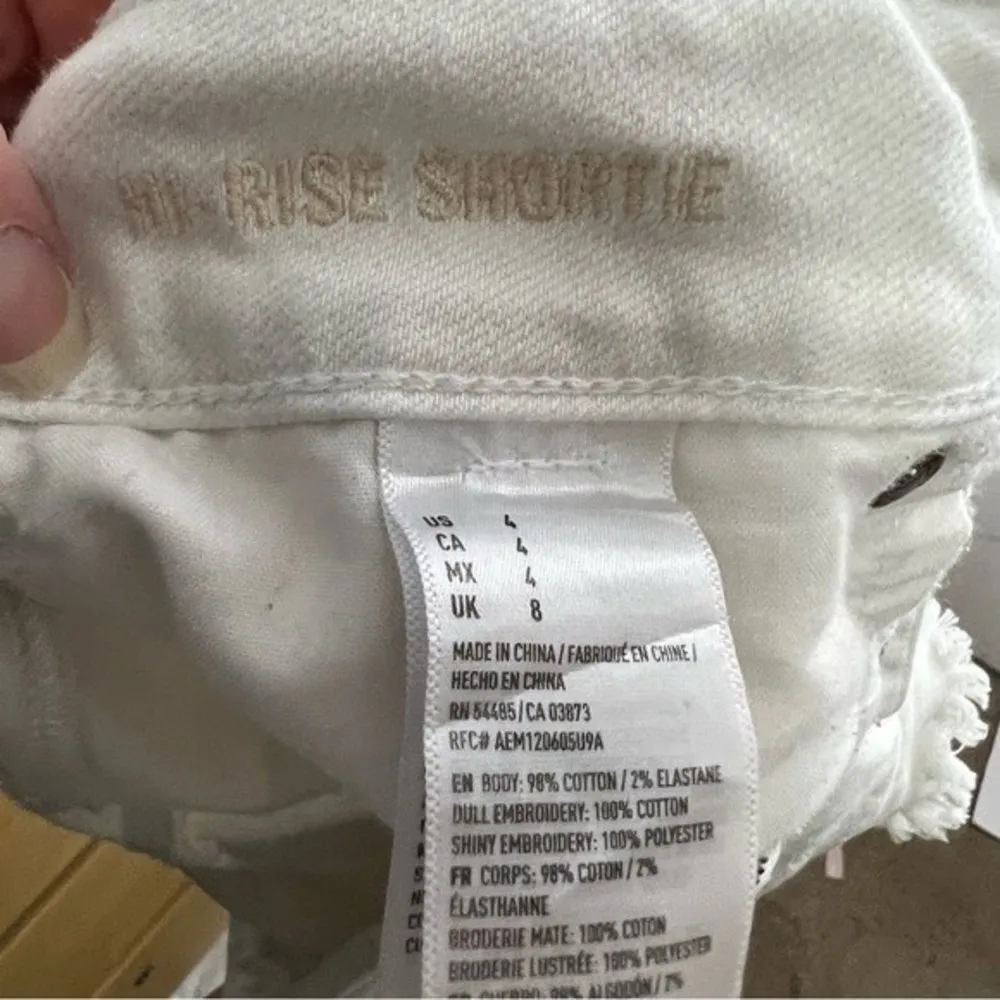 American Eagle  High Rise Distressed Shortie - Image 6