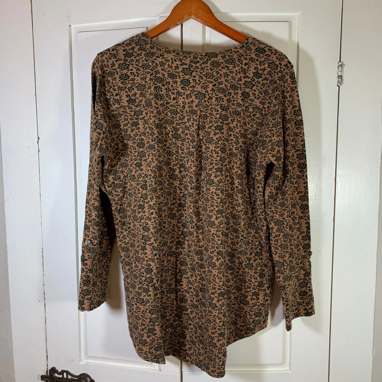 Aventura Women's Brown Floral Print Long Sleeve V - Image 2
