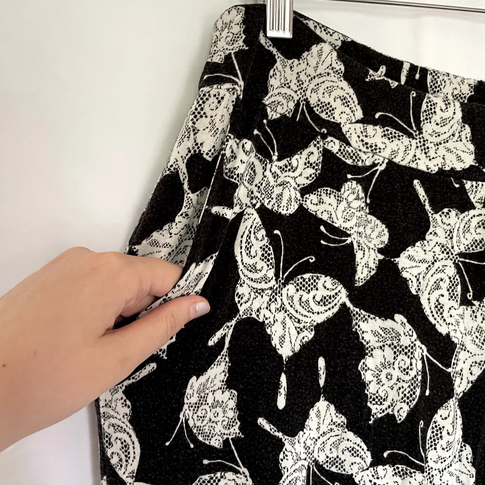 Soma black white butterflies soft pajama pants pockets rayon women's size large - Image 3