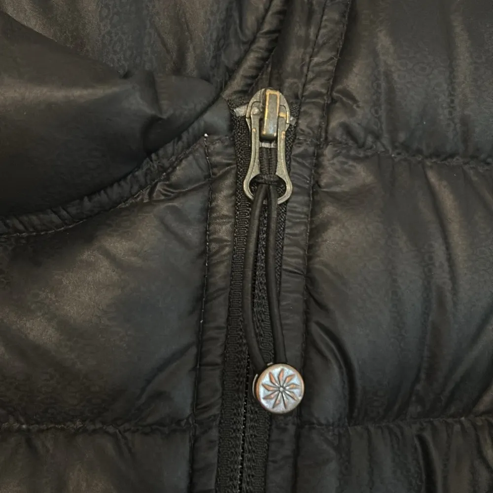 Athleta Downalicious Deluxe Puffer Jacket Goose Down Quilted Black - Image 2