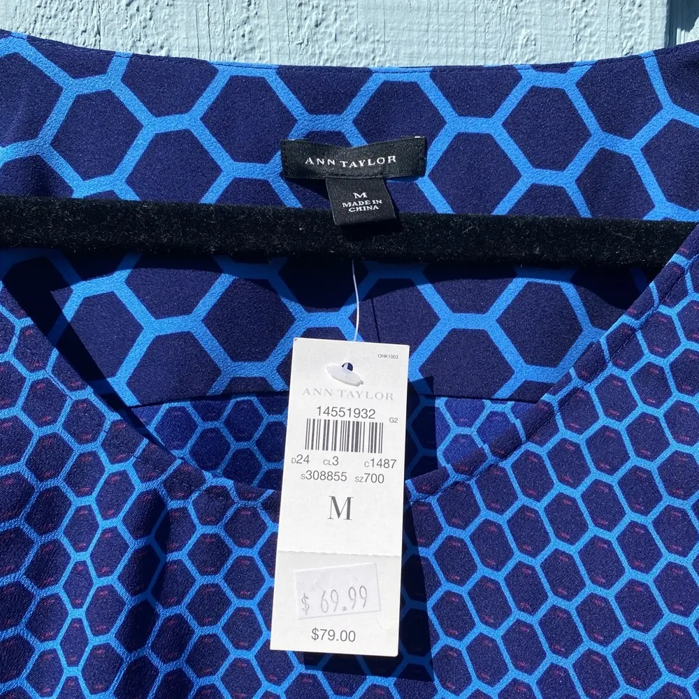 Brand new never worn flouncy Ann Taylor blouse - Image 3