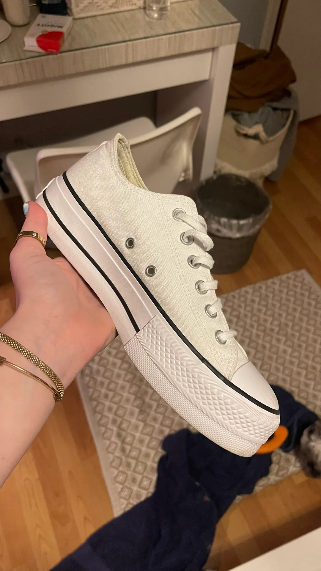 Converse Lowtop platform shoes - Image 9