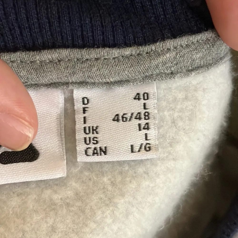 Vintage Fila V-neck Sweatshirt, Large - Image 7