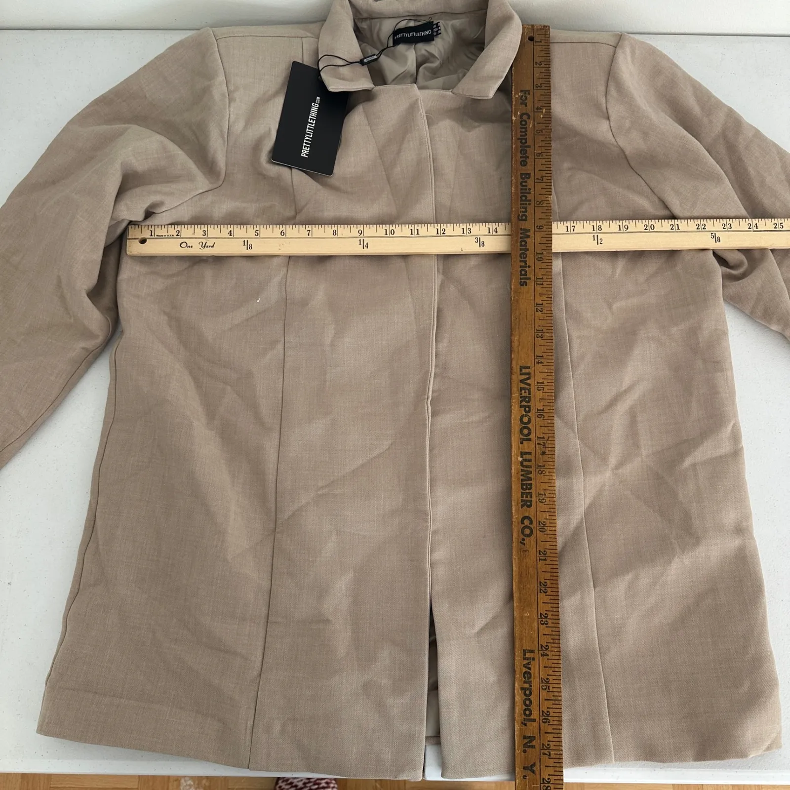 New PRETTYLITTLETHING Oatmeal Oversized Dad Blazer Womens 4 Casual Chic‎ - Image 10