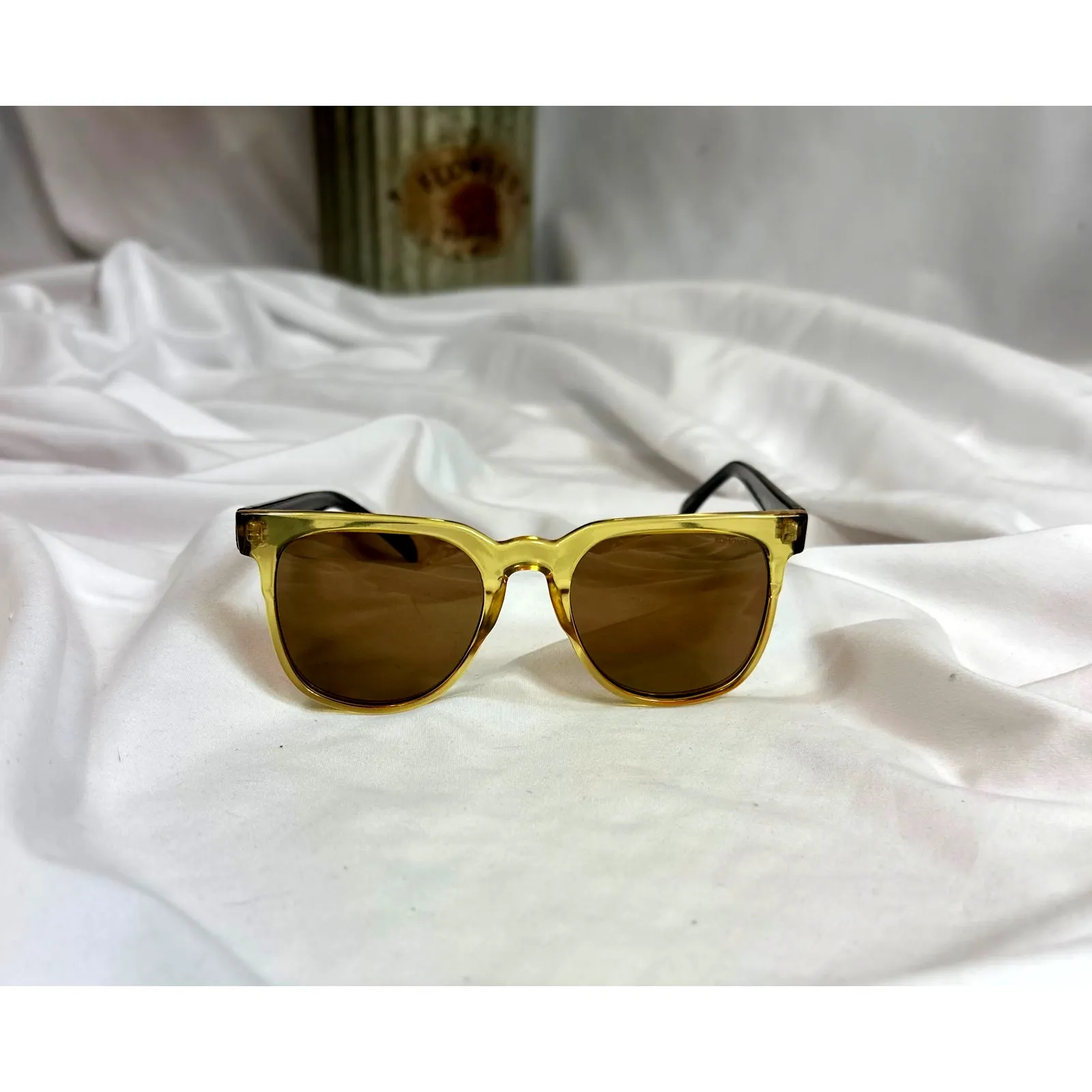 Komono Sunglasses Riviera Yellow Cider Black - Image 6