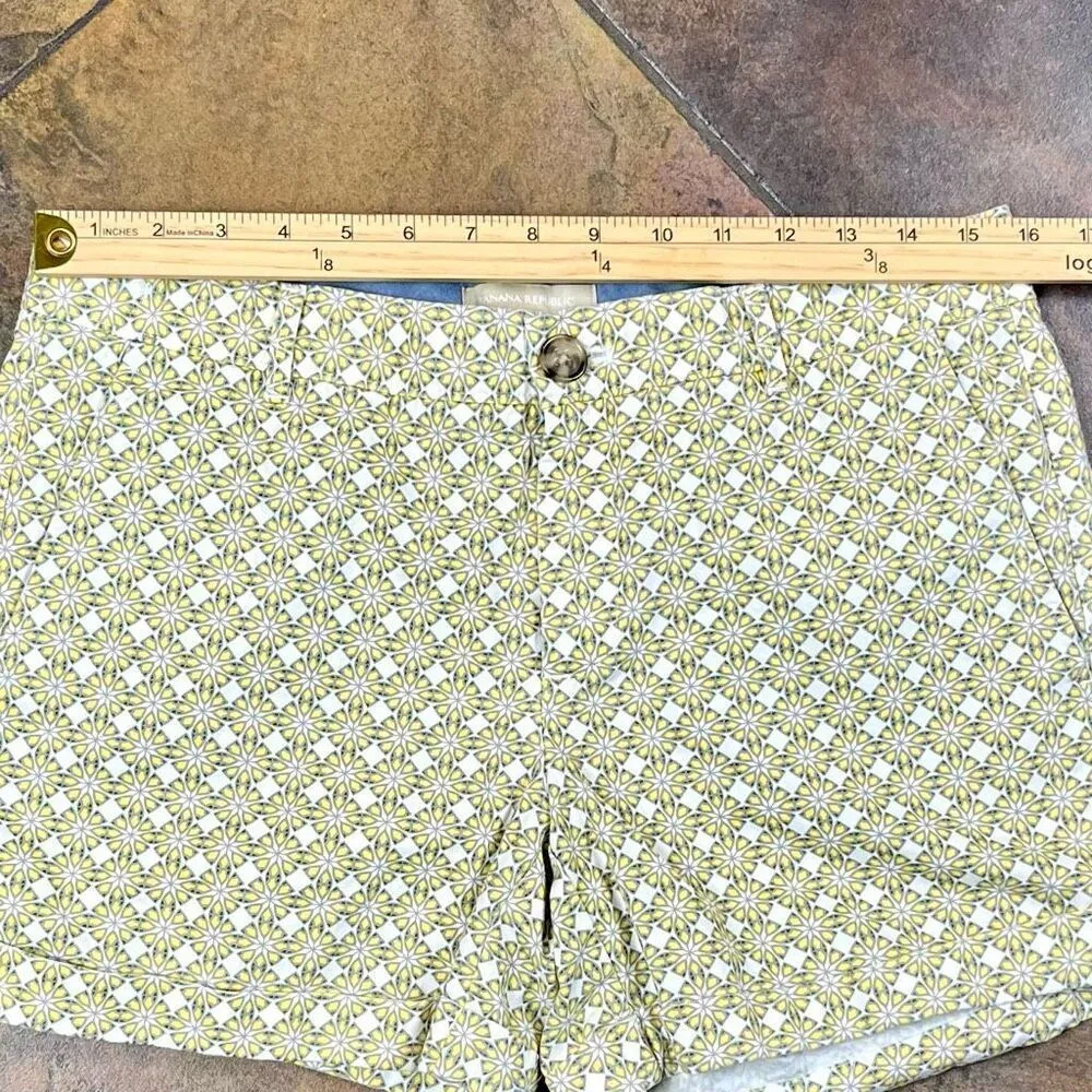 Banana Republic Geometric Chino White Yellow Shorts 6 - Image 2