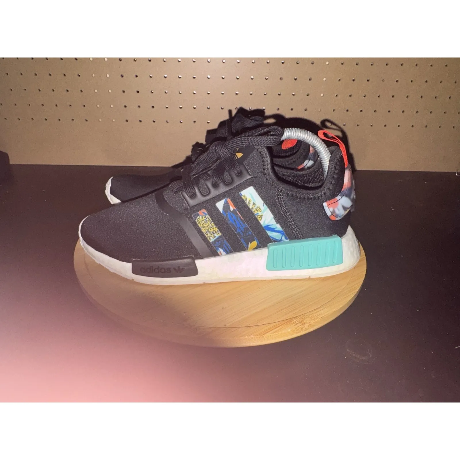 Adidas NMD R1  &‎ HER STUDIO LONDON  FY3665 Women's  shoes US7.5/UK6/EU39.5 - Image 2