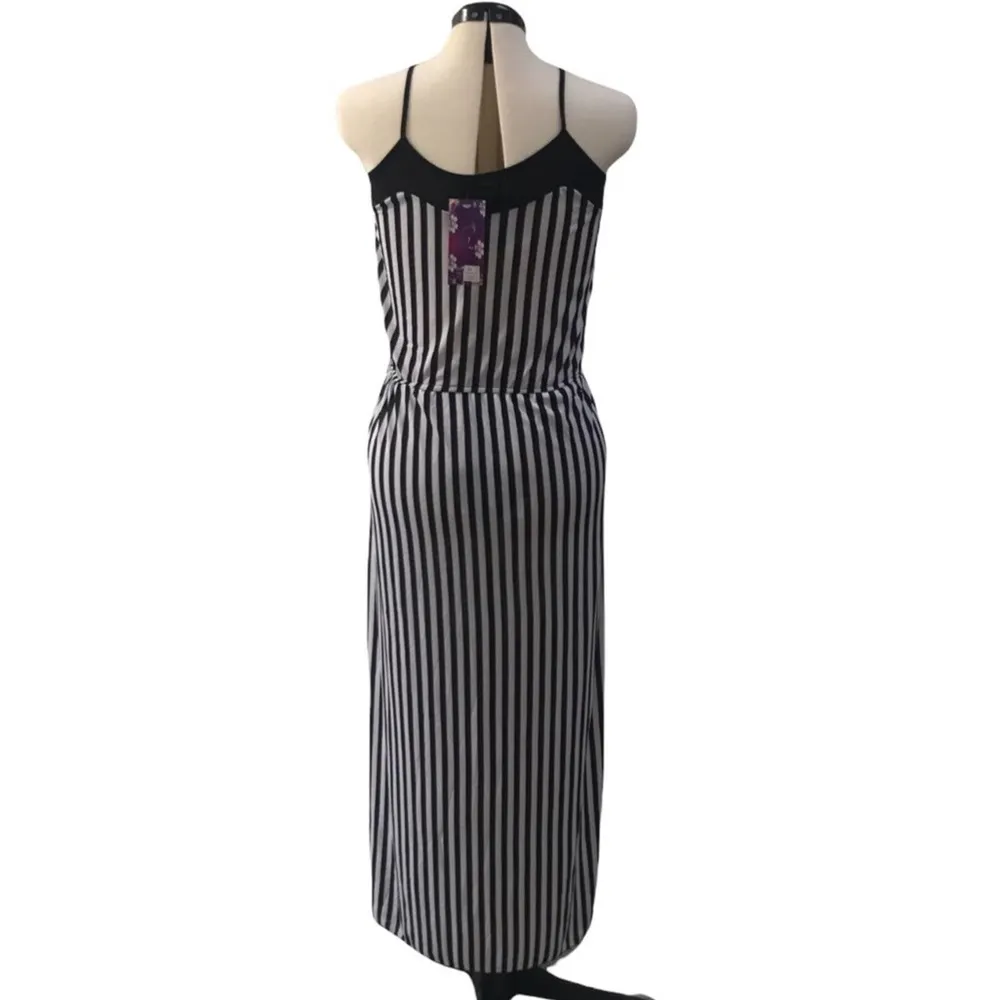 Xuefulin White and Black Striped Maxi Dress with Keyhole Tie Size 3X - Image 3