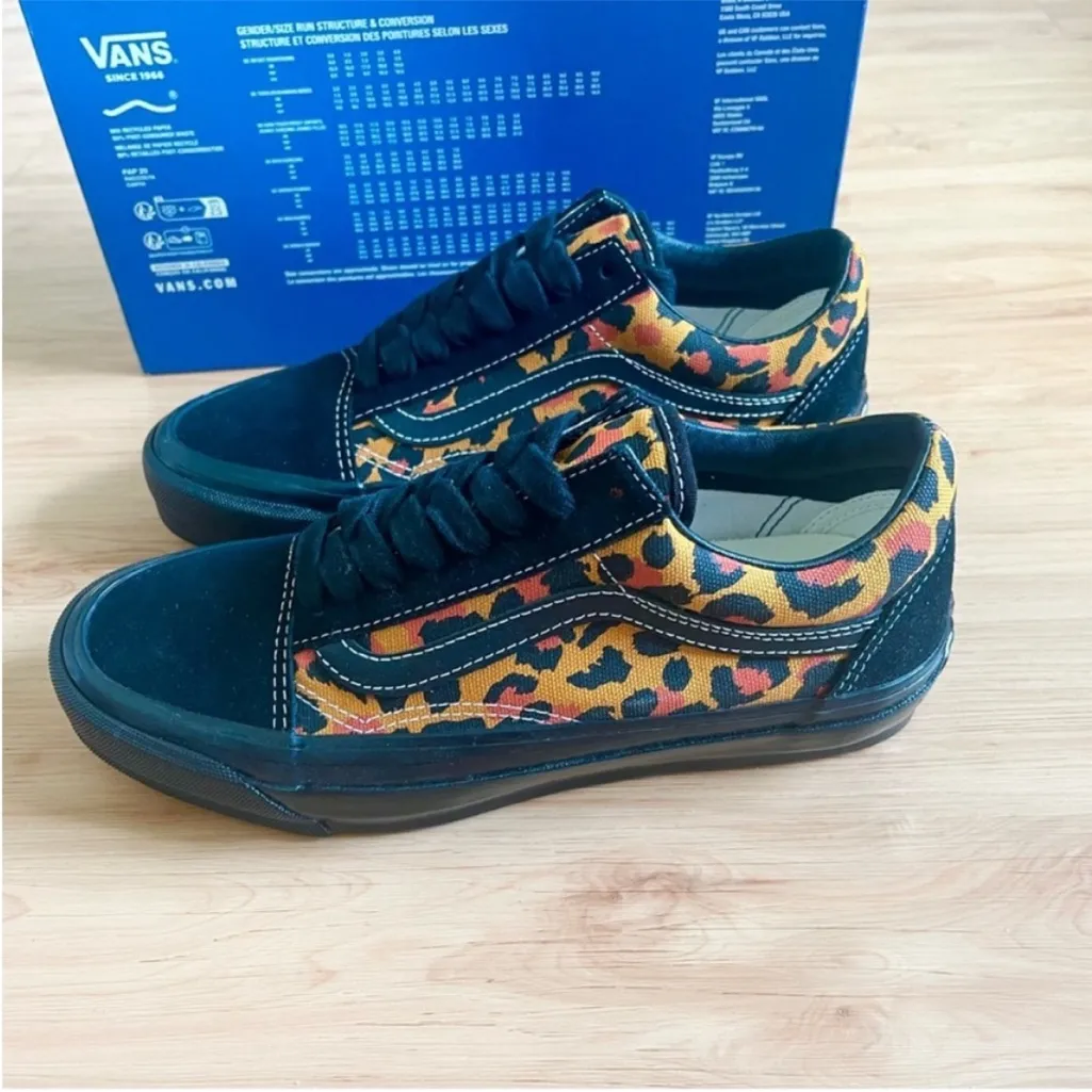 Vans Premium Old Skool Leopard
Shoe Women 9.5 US Mens 8.0 US - Image 9