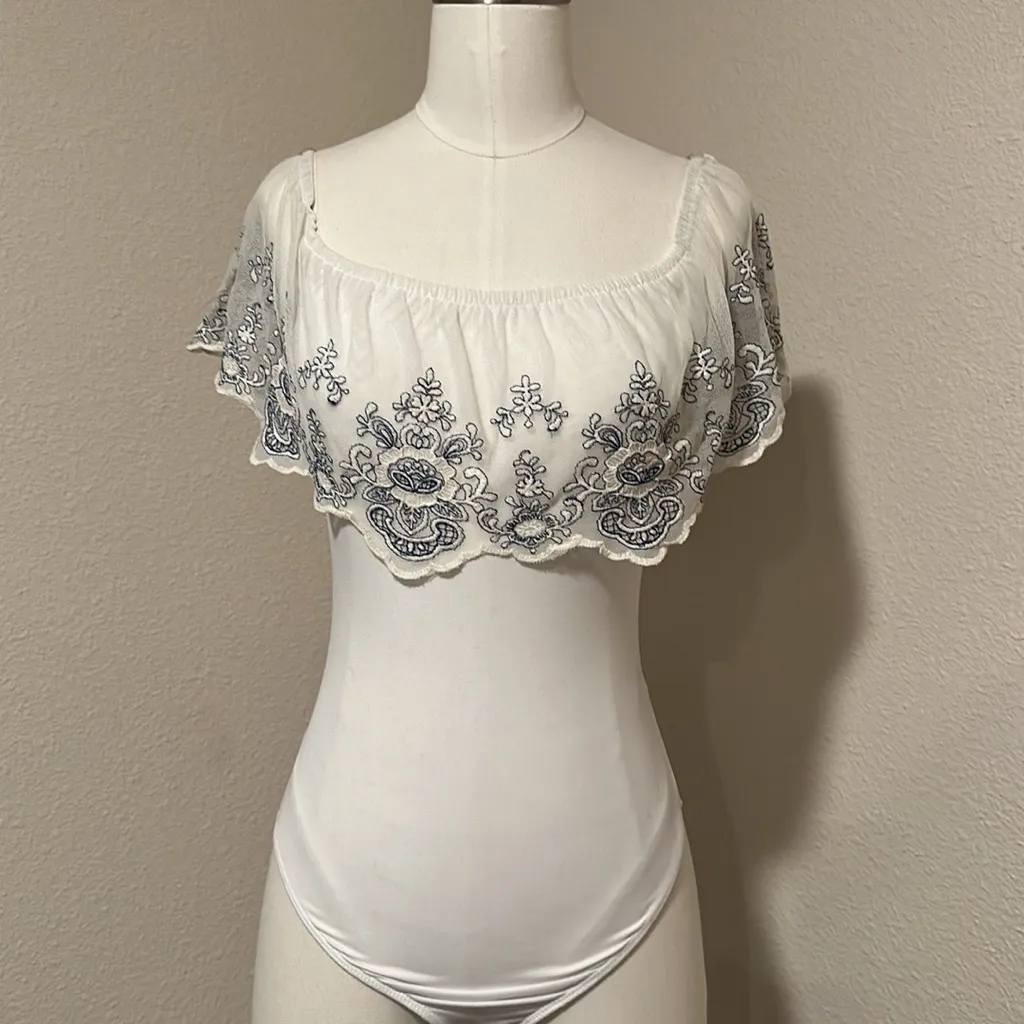 Lacey off the shoulder bodysuit - Image 3