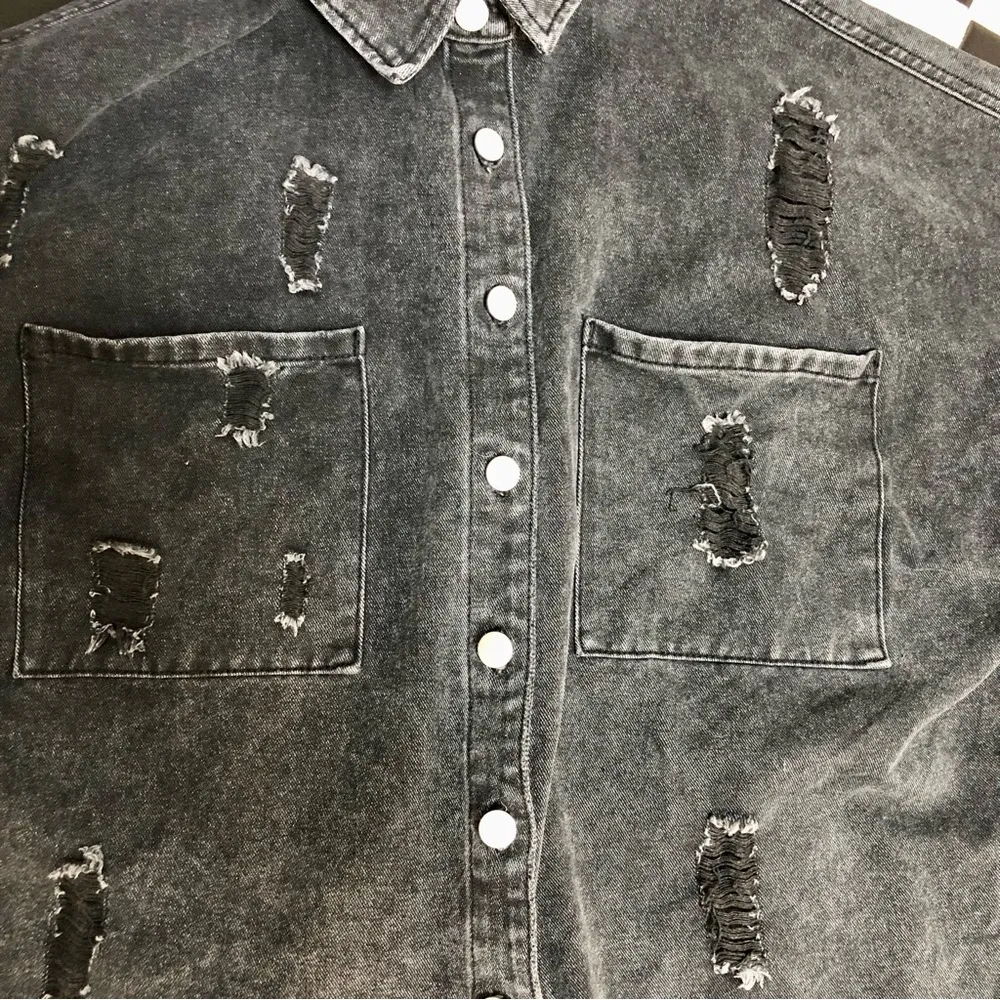 Distressed Denim Faded Black Jean Jacket Denim Button Front Raw Hem Oversized L Size L - Image 4