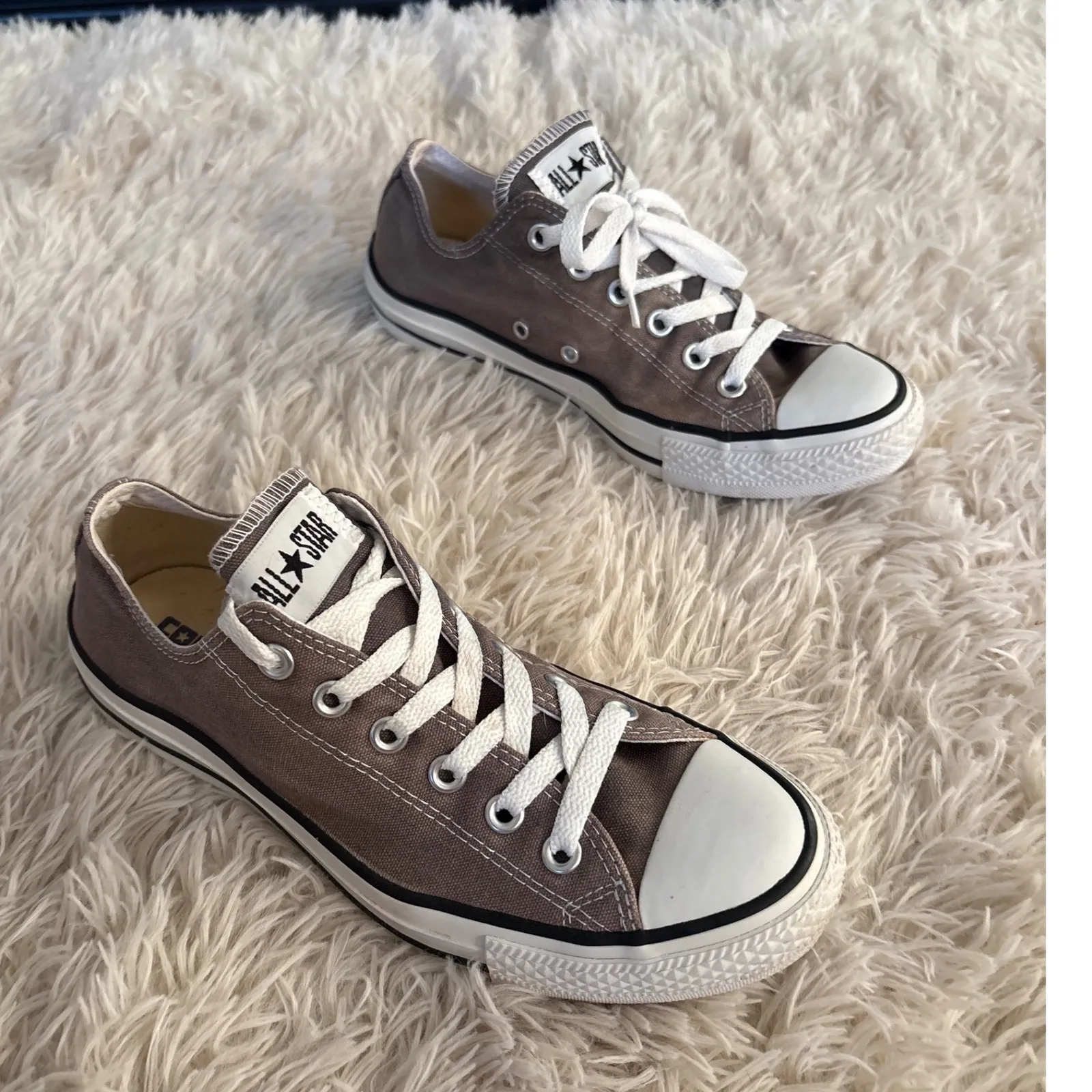 Converse All Star Chuck Taylor Low Top Sneakers Gray Women's Size 9 men Sz 7 - Image 2