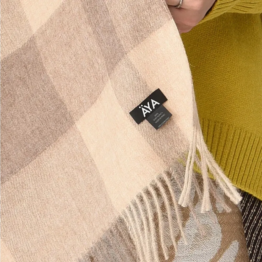 Plaza de Armas Alpaca Wool Scarf Gray - Image 2