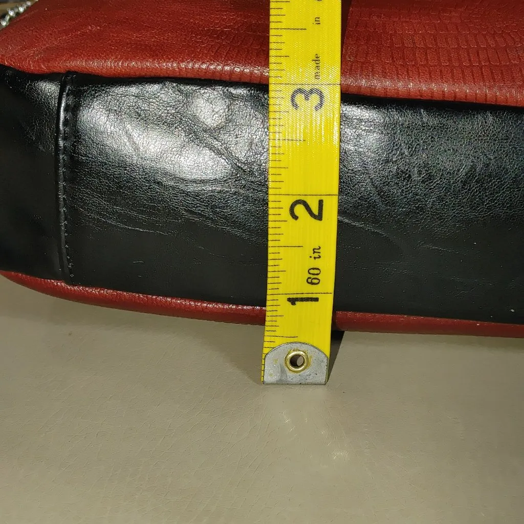 Clarks Red Croc Embossed Leather Crossbody Bag Tassel Accent Striped Lining - Image 5