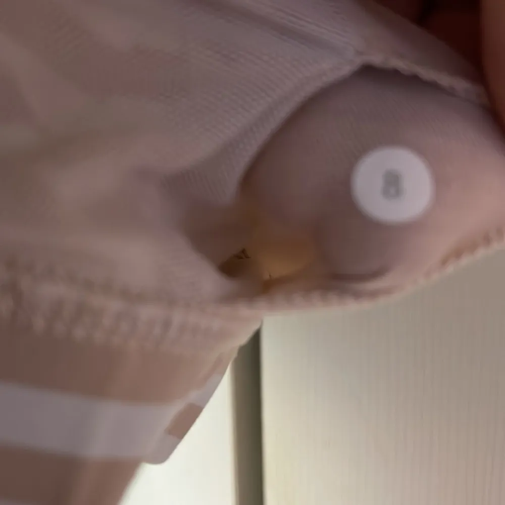 Lululemon Possibly Vintage Y2K Sports Bra White Tan Stripes 8 Medium - Image 15