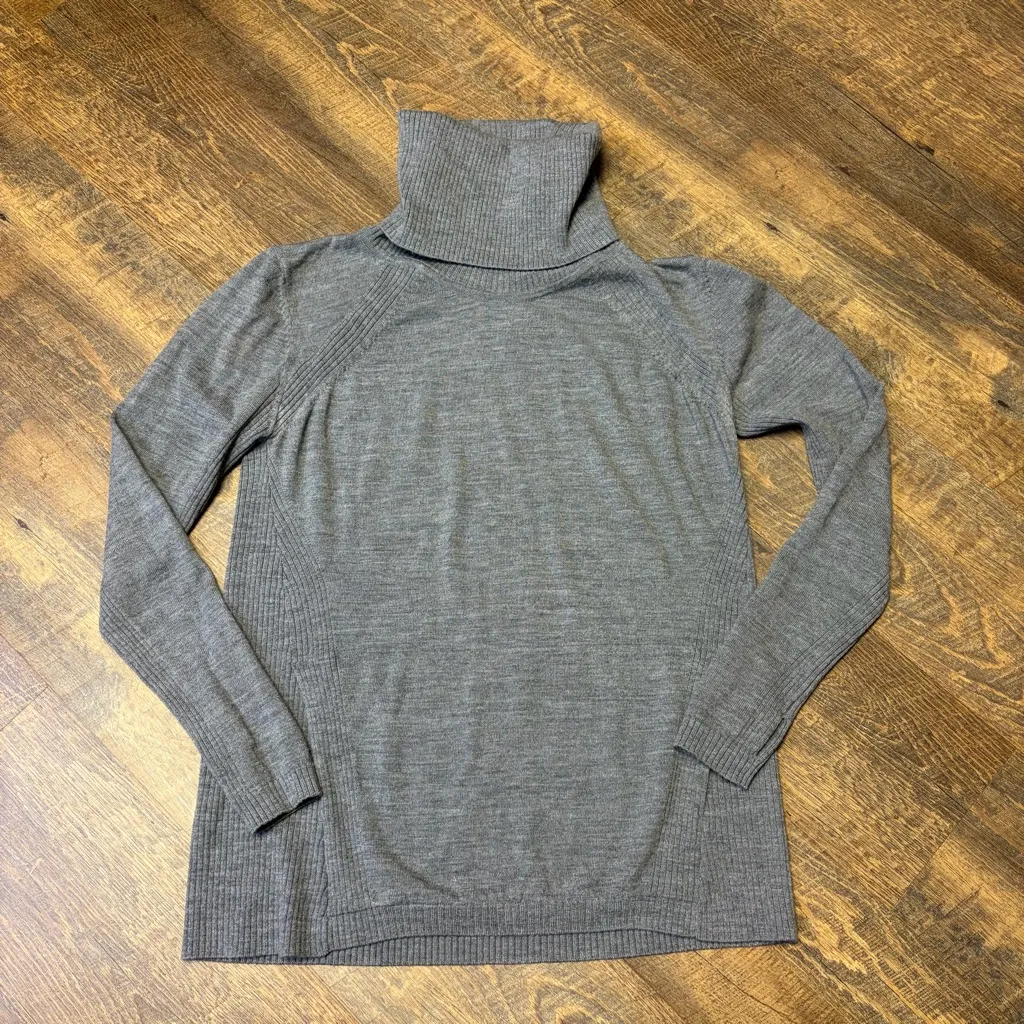 Lululemon Sweat & Savasana Sweater Heathered Medium Grey Merino Wool Women 10/12 - Image 3