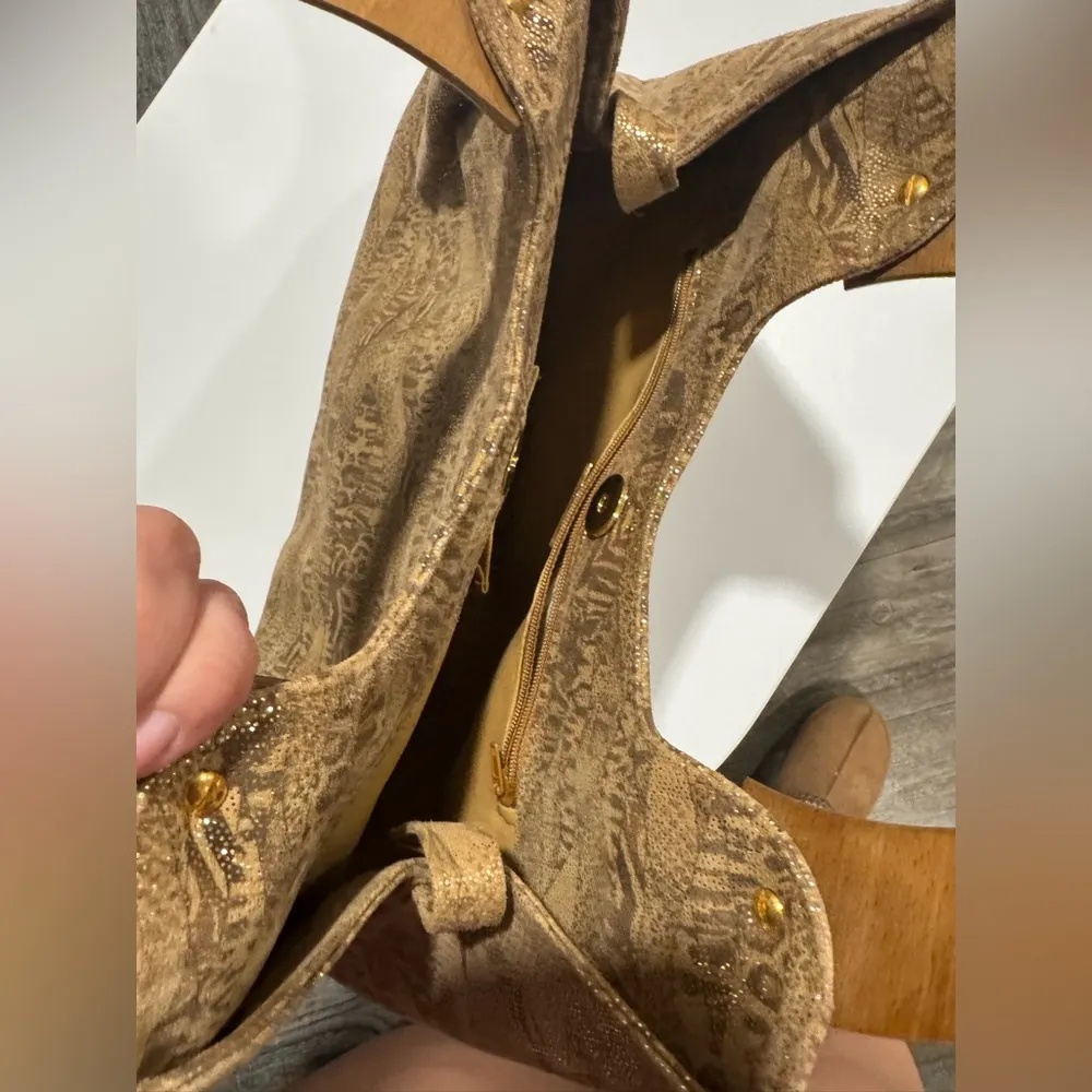 Stuart Weitzman Brown Satchel with Wooden Handles - Image 11