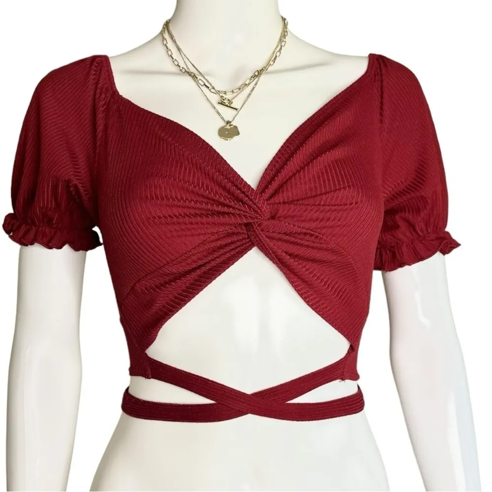 Womens medium red deep V neck double edge ruffle Crisscross Cropped shir…​ - Image 4