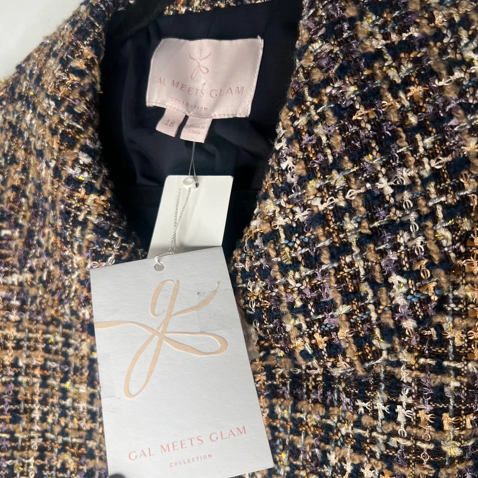 Gal Meets Glam Tweed Cropped Navy & Gold Blazer Size 18 - Image 6