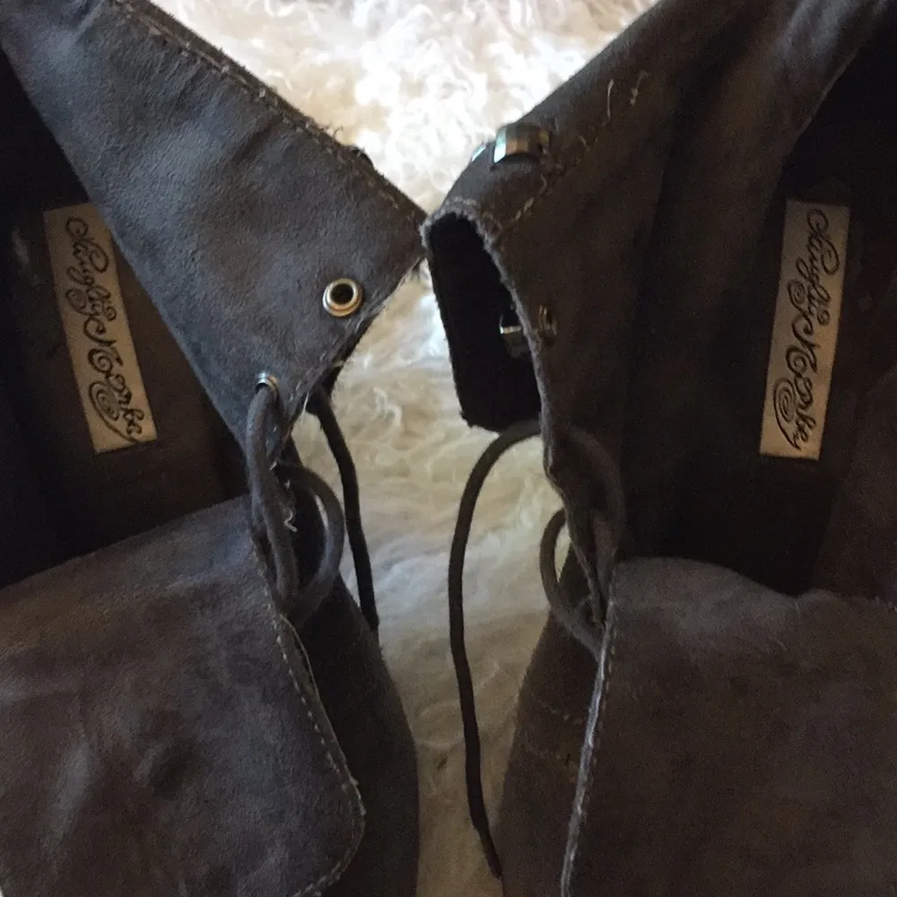 NAUGHTY MONKEY GRAY SUEDE ANKLE BOOTIES - Image 5