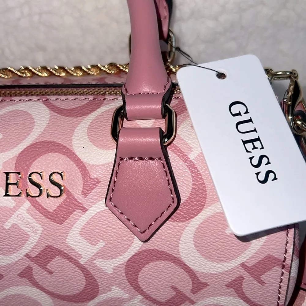 Guess Pink and‎ White Satchel with Gold Accents - Image 5