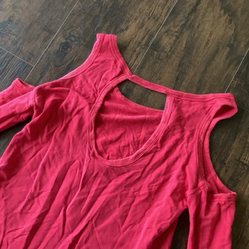 Splits 59 cold shoulder long sleeve top - Image 8