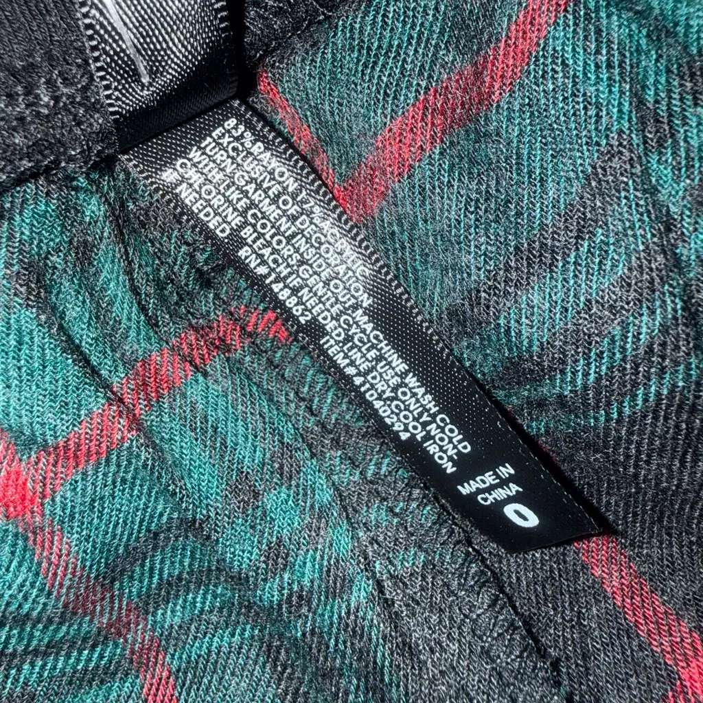 Torrid Women’s Sz 0 / Large Rayon Woven Full Length Sleep Pant in Jingle Plaid - Image 6