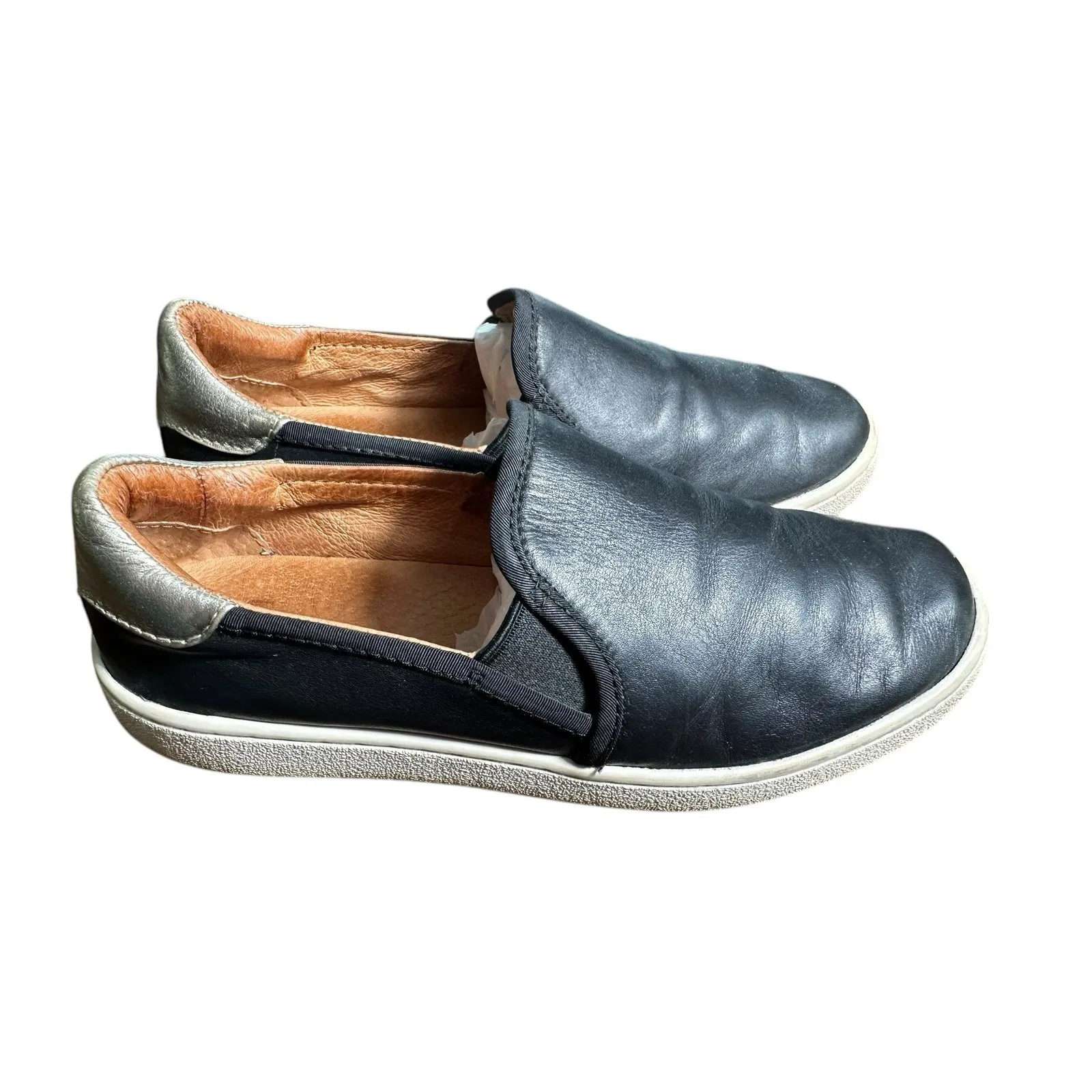 UGG Cas Black Tan Leather Slip-On Flat Sneaker‎ in Black Size 6 Women's #S26-0 - Image 2