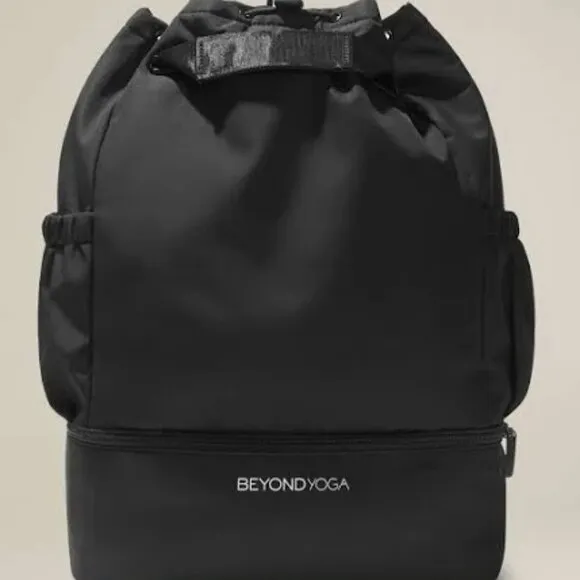Beyond Yoga Convertible Black Gym Bag Backpack Tote Bag New With Tags NWT - Image 2