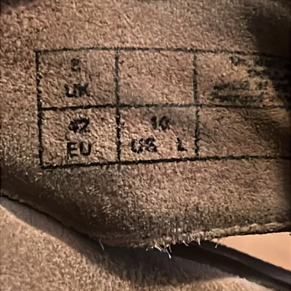 Dr. Martens White Flip Flop Sandals Size 10 - Image 5