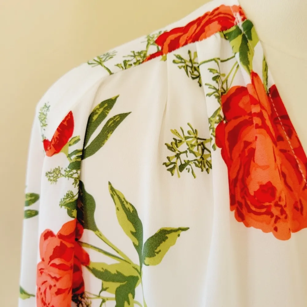 Miss Chevious white floral kimono size small - Image 2