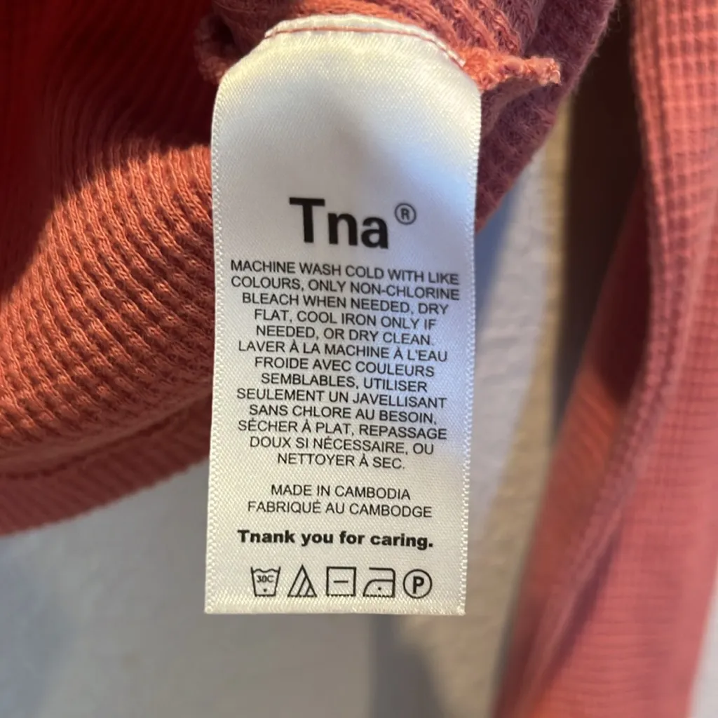 Aritzia TNA Women’s Waffle knit notch neck shirt size XXS - Image 6