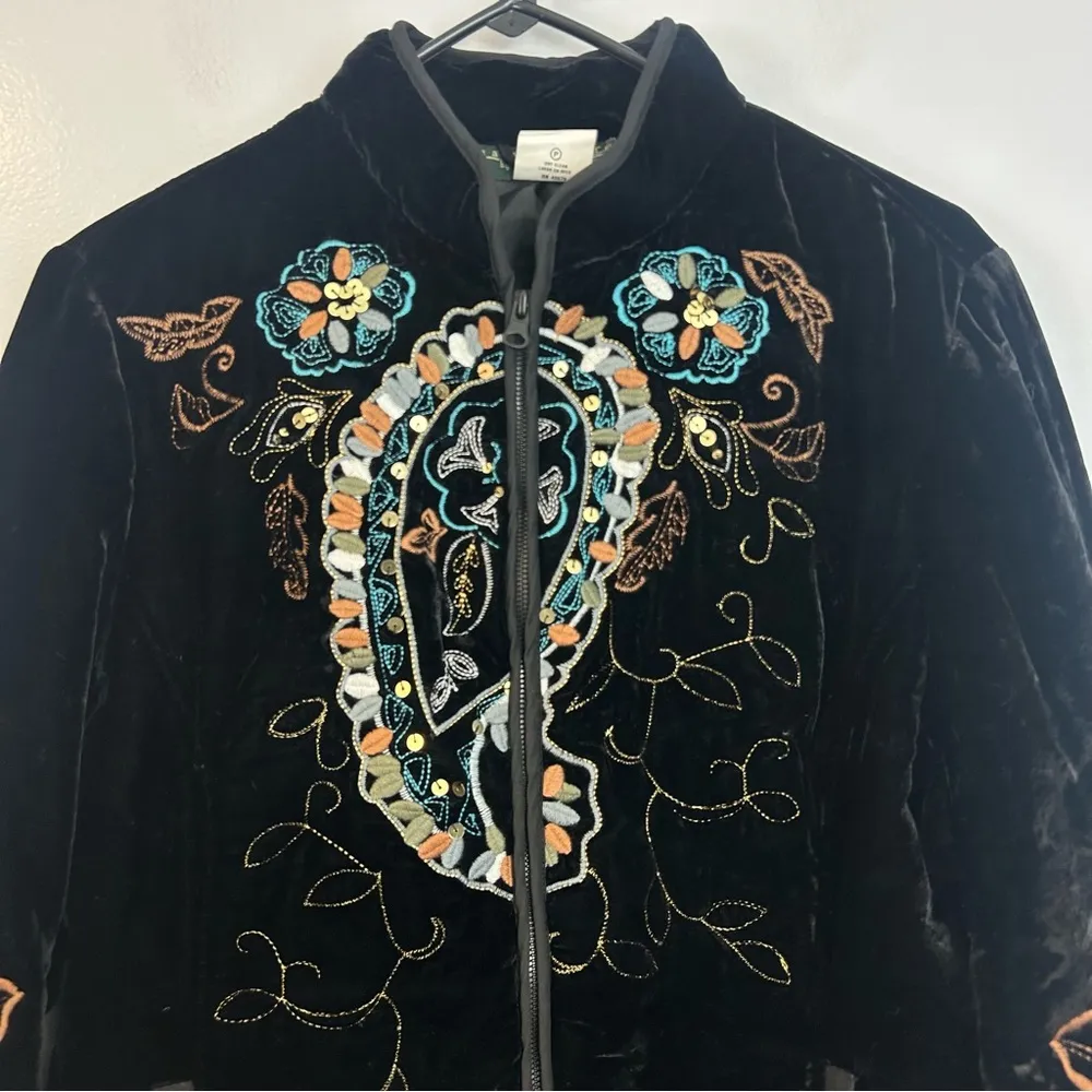 Harve Benard Black Velvet Embroidered & Sequin Zip Up High Neck Jacket Size 10 - Image 2