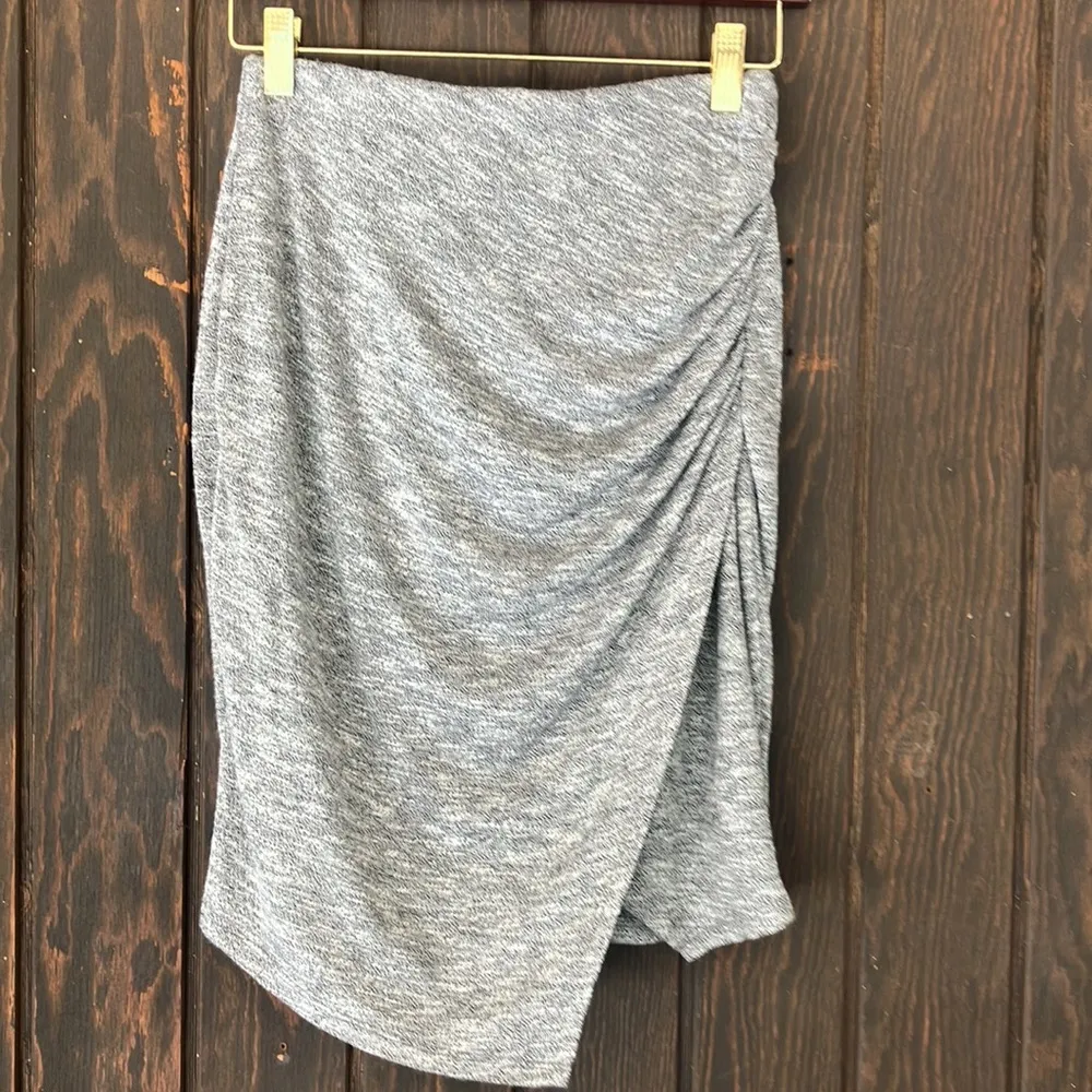 A New Day grey asymmetrical mid length skirt woman’s size xtra small - Image 3