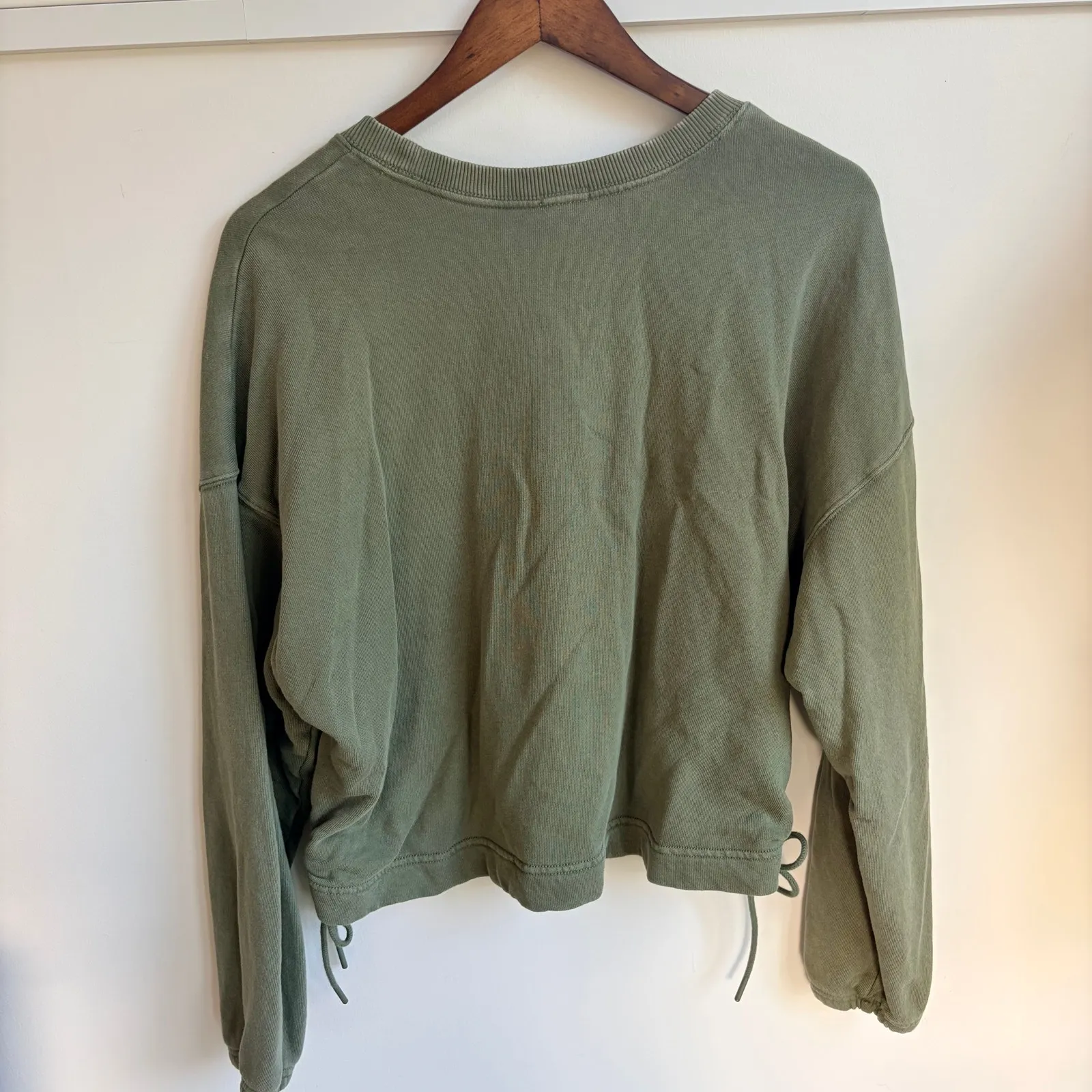 Aerie‎ Offline Olive Green Cropped Crew Sweatshirt Large Casualcore Athleisure - Image 5