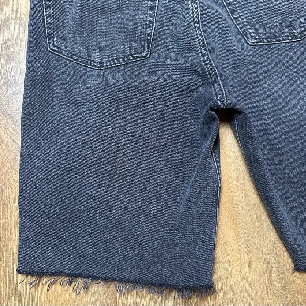 NWT 90s Pinch Waist Short High Rise in Nix Distressed Black Size 25 - Image 14