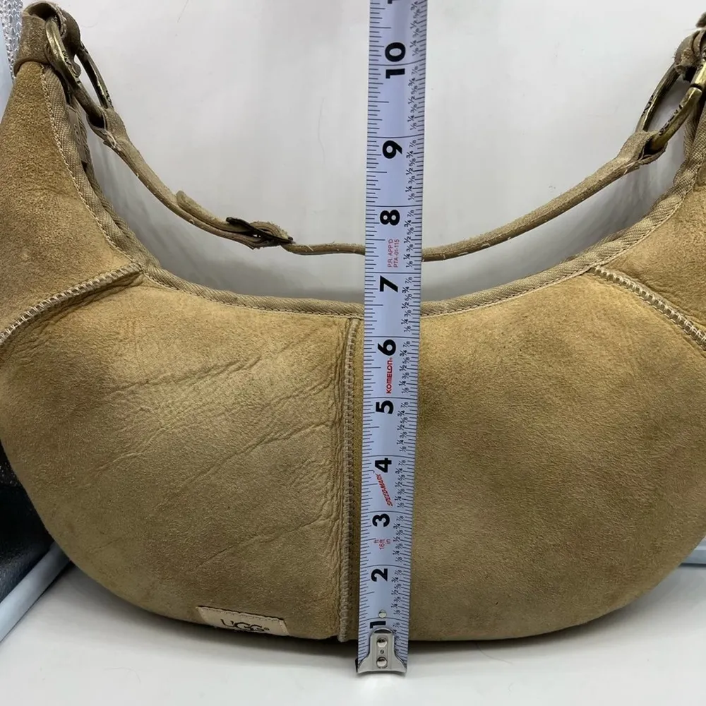 UGG AUSTRALIA sheep skin hobo bag - Image 10