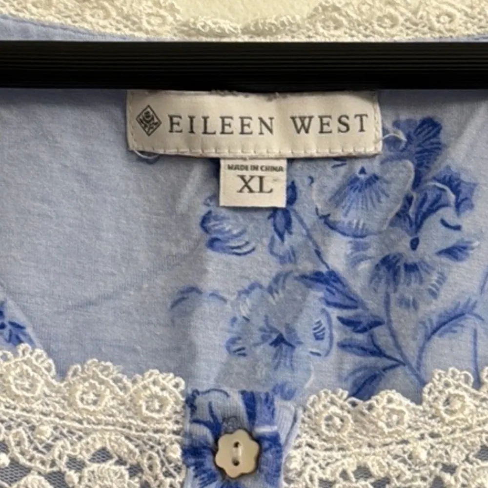 Eileen west Blue Floral Women's pjs top Size XL - Image 6