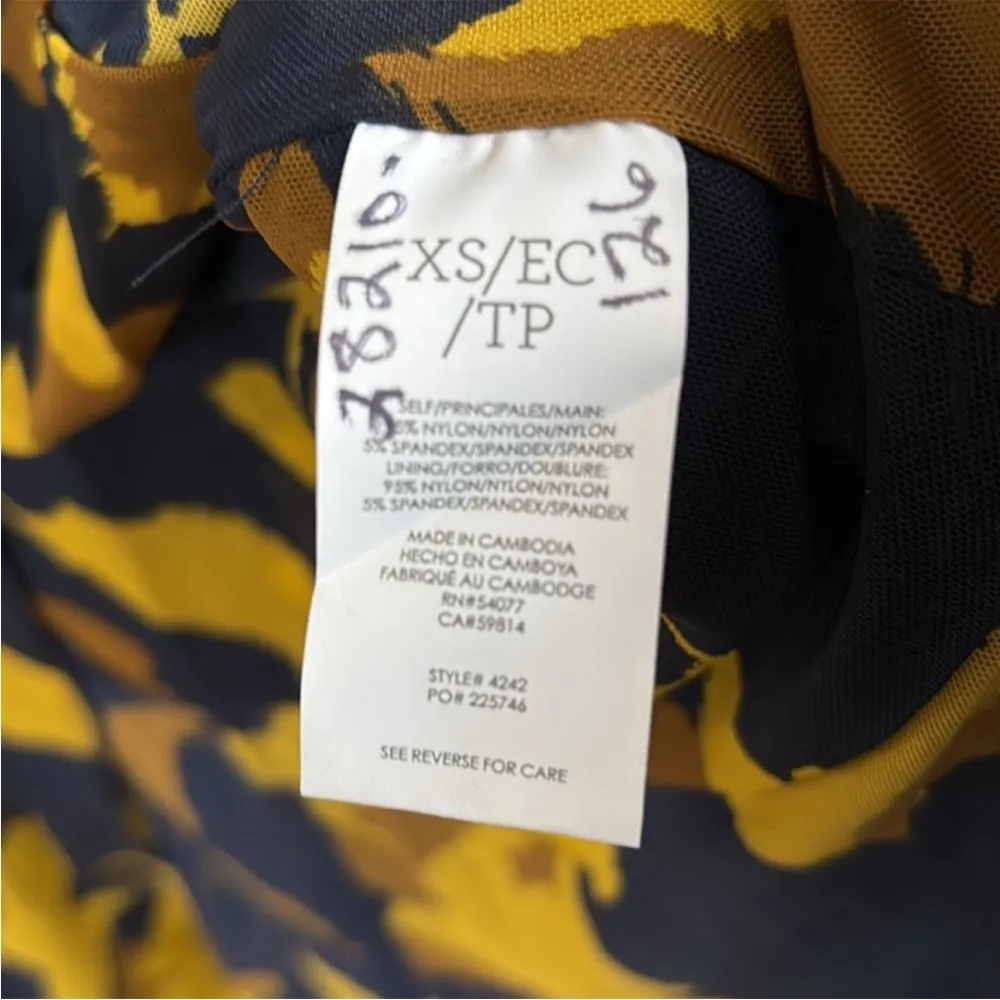 EUC CAbi Midnight Strech Dress Navy Gold Size XS - Image 9