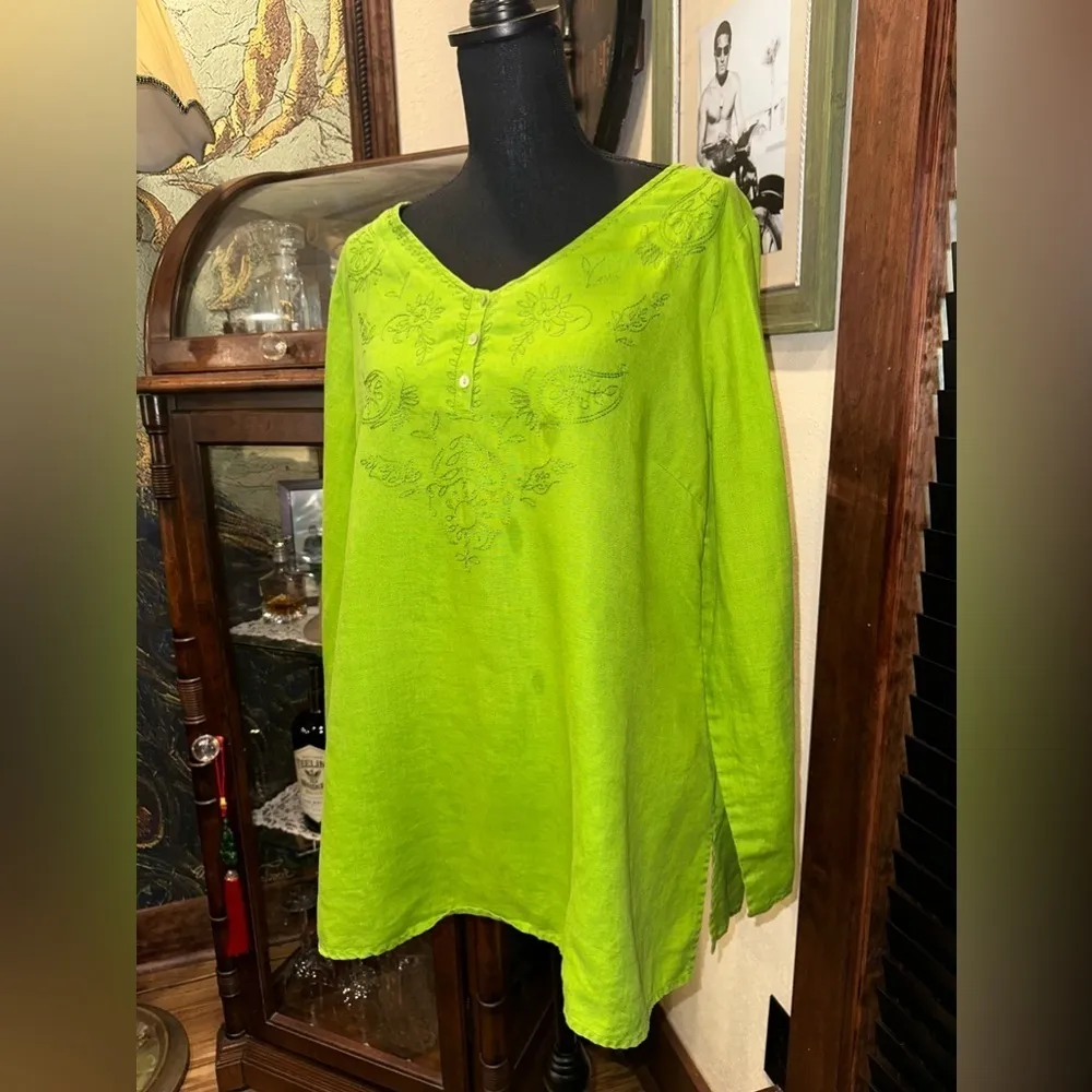 EUC IRISH LINNEN LIME GREEN TUNIC SHIRT VNECK WITH NECK EMBELLISH SZ XL - Image 2