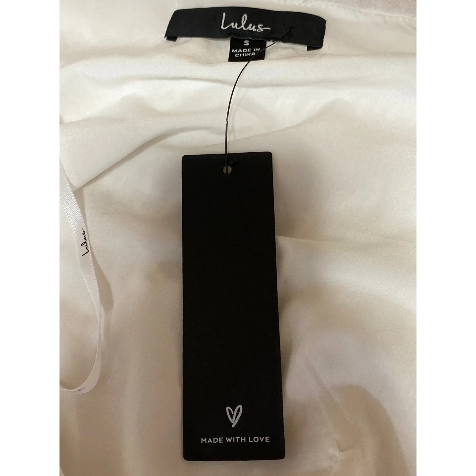 NEW Lulus White Plunge Neck Tie Front Long Puff Sleeve Peplum Blouse Top Size S - Image 3