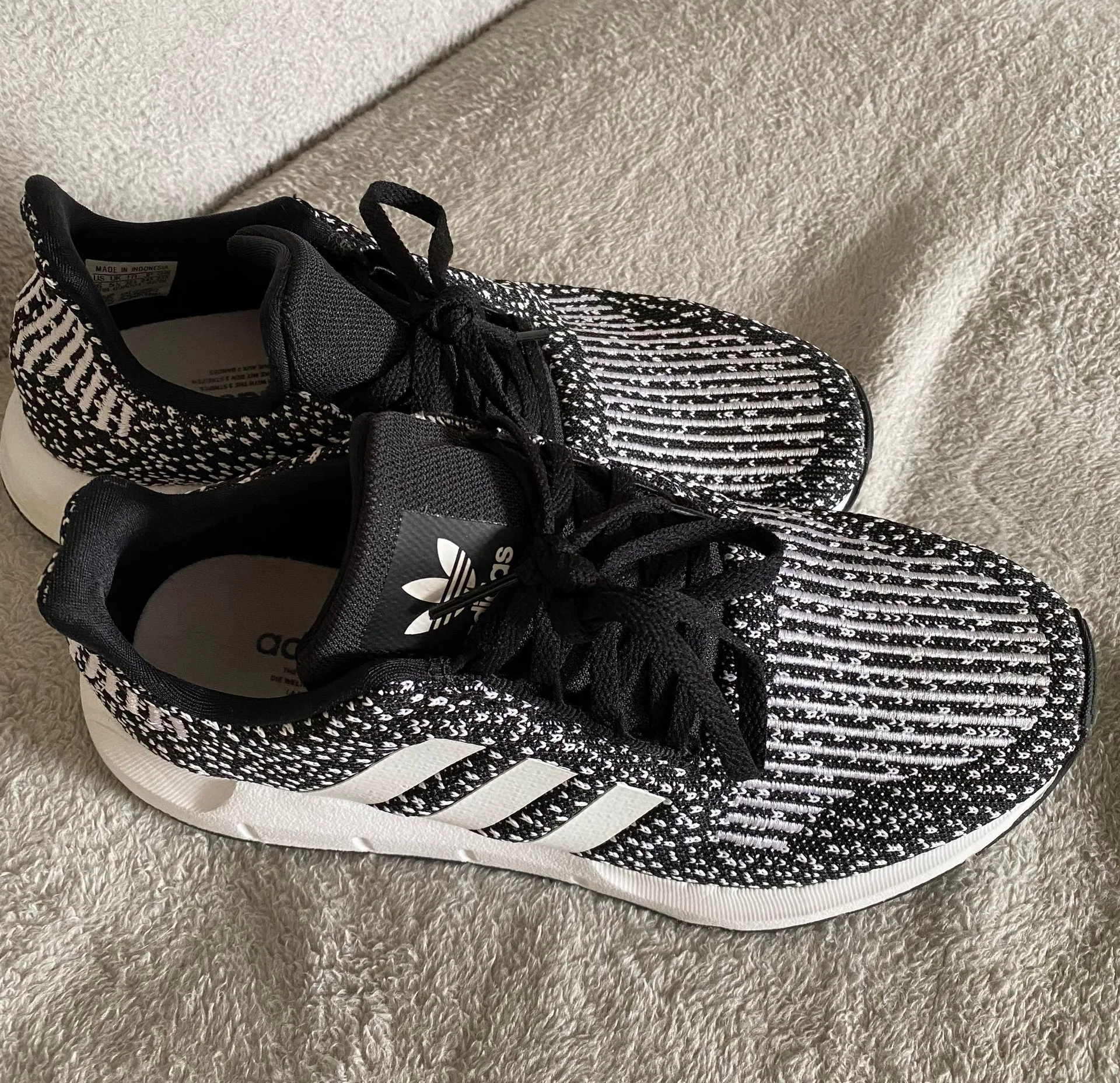 Adidas Swift Run - Image 2