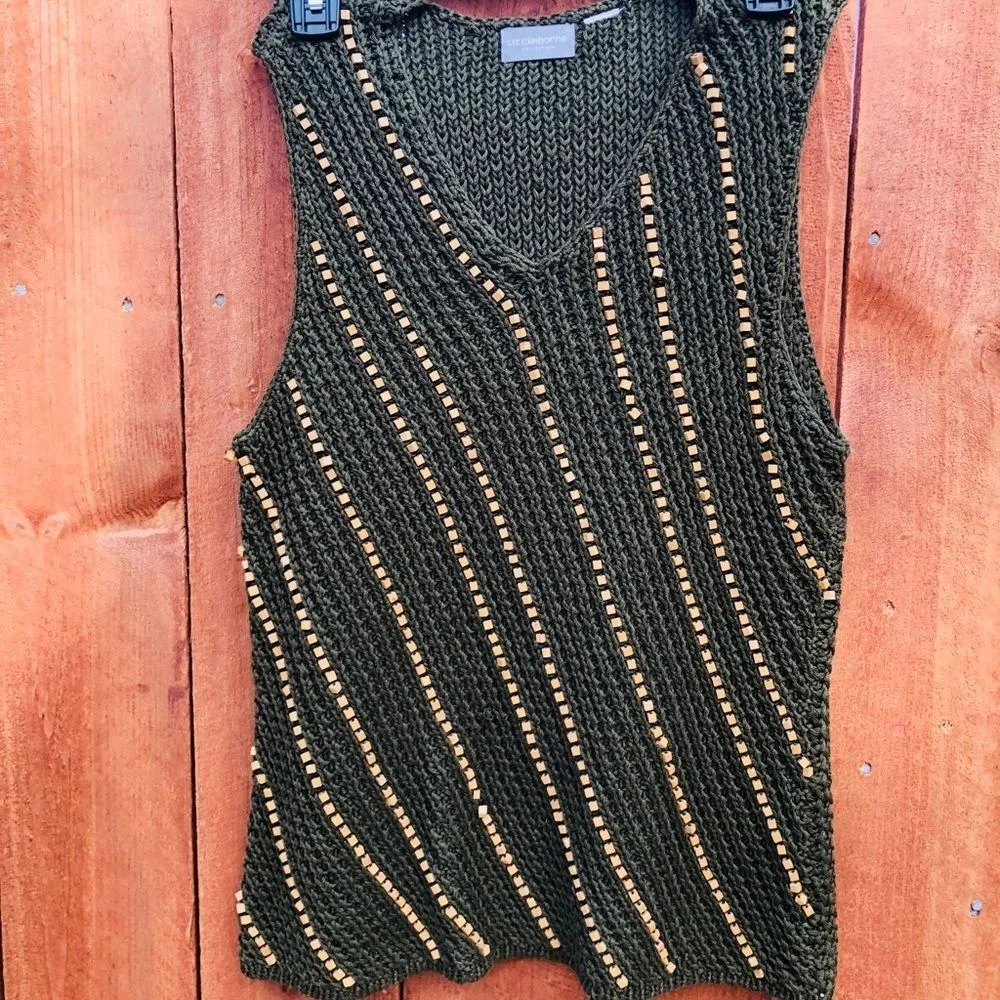 Liz Claiborne Sweater Vest With Wooden Beads - Image 3